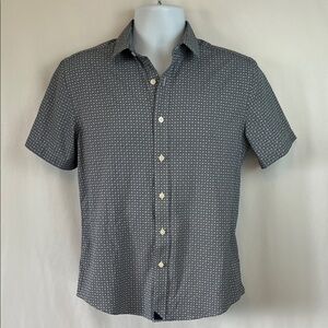 Untuckit short sleeve shirt